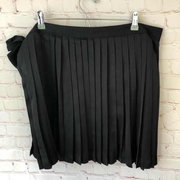 GAP Black Polyester Pleated Skirt 19” - Picture 4 of 7